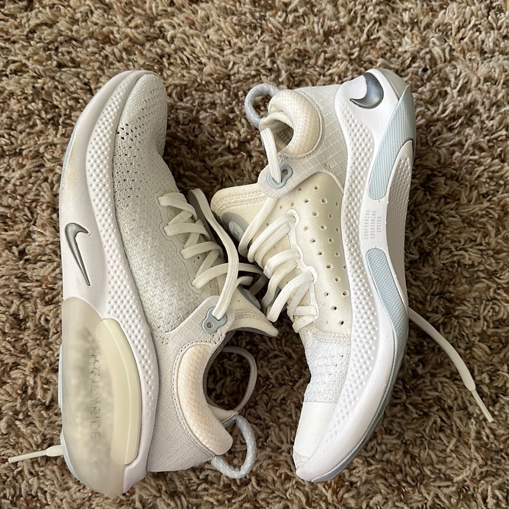 Nike Joy Ride